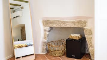 Executive Double Room, 1 Queen Bed | Minibar, in-room safe, iron/ironing board, free WiFi