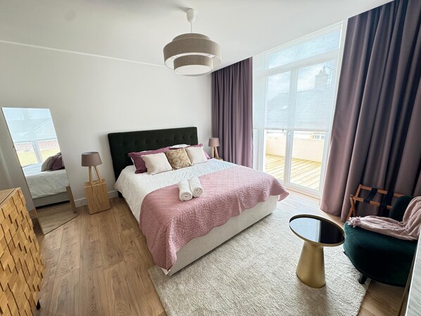 1 多间卧室、熨斗/熨衣板、WiFi、床单