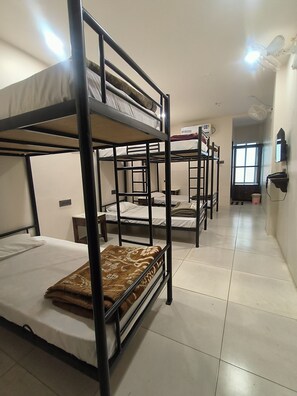 Group Dormitory Room - Saryu Homestay (Ujjain)