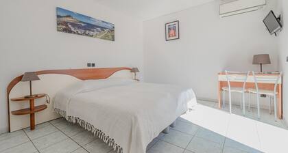 Holiday Home in Algajola, 100 m From Beach