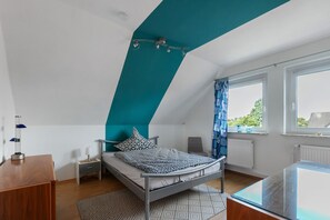 3 bedrooms, WiFi, bed sheets