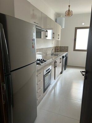 Oven, stovetop, dishwasher