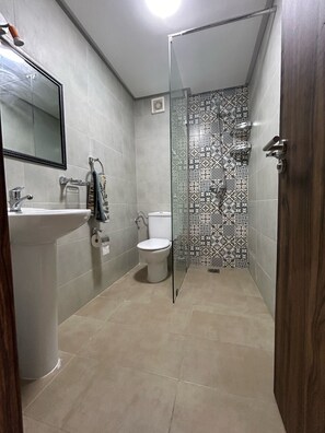 Shower, hair dryer, towels, soap - Agadir-Anza 5mins to the beach
3 bedrooms flat in a new residence (Anza)