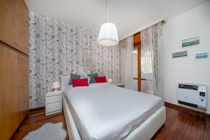 2 chambres, fer et planche Ă repasser