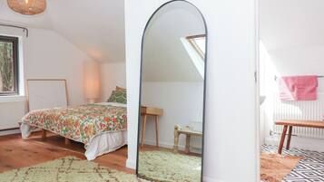 2 bedrooms, individually decorated, individually furnished, free WiFi