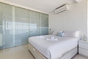 2 bedrooms, iron/ironing board, travel cot, free WiFi - Casa Catalin - Sea Views (Torremolinos)