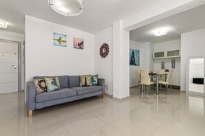 TV - Casa Catalin - Sea Views (Torremolinos)