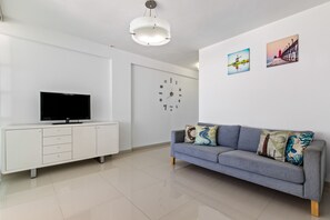 TV - Casa Catalin - Sea Views (Torremolinos)