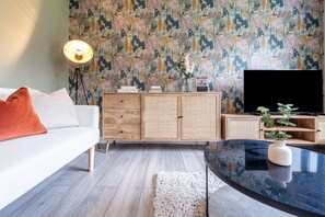 Smart-TV og stereoanlegg