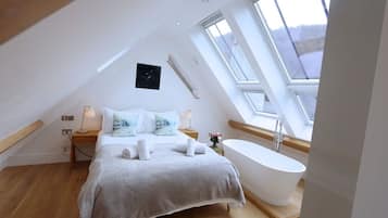 3 makuuhuonetta, silitysrauta/-lauta, Wi-Fi, vuodevaatteet