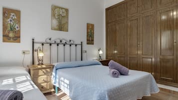 3 chambres, fer et planche Ă repasser, Wi-Fi, draps fournis