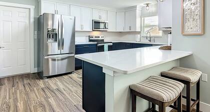 Canal-front 4BR/2BA home with pool and brand-new dock—room for 2 boats! Recently remodeled, 2-car garage, and minutes to the Gulf. Perfect Crystal River getaway! Boat and trailer parking on property; ramp nearby.