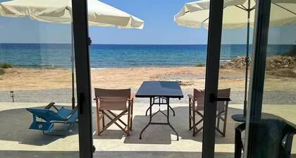 Brand new beachfront house in Koutsouras â 30 steps to crystal-clear water!