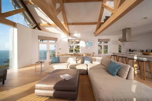 Ocean Penthouse Ocean Penthouse – 3-Bed Sea View Penthouse Apartment at Tors Park
