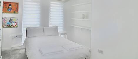 2 bedrooms, iron/ironing board, free WiFi, bed sheets