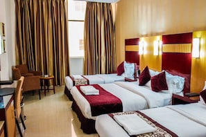 Premium bedding, minibar, desk, free WiFi - Phoenix Retreat Deira By Dancenter (Dubai)