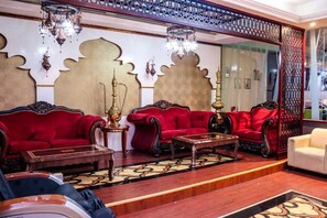 Coin salon dans le hall