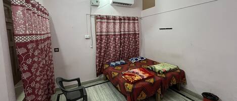 Standard Double Room, 1 Double Bed, City View (With Detached Washroom) | Desk, laptop workspace, soundproofing, free WiFi