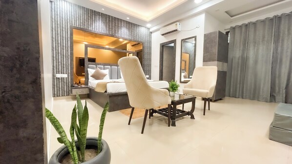 Premier Room with Balcony | Laptop workspace, free WiFi - Elegance Resort (Mathura)