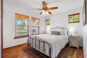 3 chambres, fer et planche à repasser, draps fournis