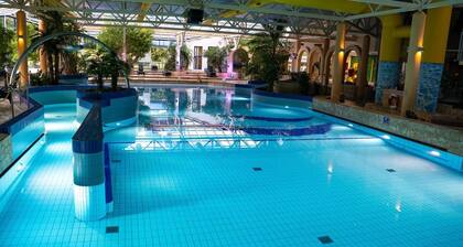 Vacation apartment with 85 m² and conservatory at the foot of Tomburg Castle