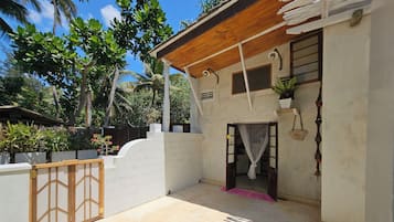 Casa de campo Deluxe, patio, vista al jardín | Caja de seguridad en la habitación y wifi gratis