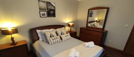 2 bedrooms, WiFi, bed sheets