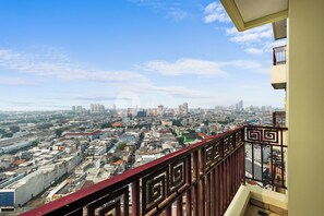 Căn hộ, 2 phòng ngủ, quang cảnh thành phố | Ban công