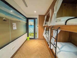 Standard Shared Dormitory, Women only | Desk, free WiFi, bed sheets - Tropical Dorm Hostel Da Nang by Haviland (Hai Chau)