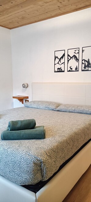 1 Schlafzimmer, Bügeleisen/Bügelbrett, Bettwäsche