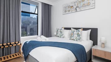 Familienapartment, 1 Doppelbett und Schlafsofa | Zimmersafe, Bügeleisen/Bügelbrett, kostenloses WLAN