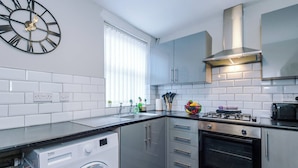 House | Private kitchen | Electric kettle, toaster - 44 Rockhouse (Liverpool)