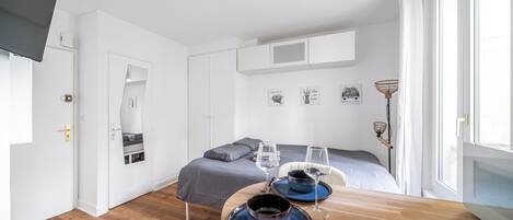 1 bedroom, desk, iron/ironing board, free WiFi