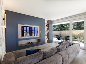 TV - 623A Mirabello Private Pool Apartment (Bardolino)