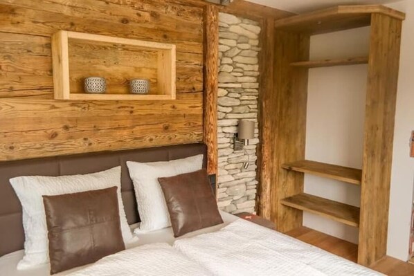 3 多间卧室、WiFi、床单