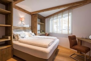 3 室のベッドルーム、WiFi、ベッドシーツ