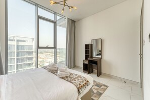 Appartement Exclusif, balcon, vue lagon | Couette en duvet d'oie, coffres-forts dans les chambres