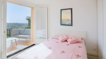 2 chambres, fer et planche Ă repasser, Wi-Fi, draps fournis