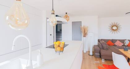 Villa Bleu Azur – Private Elegance with Sea & Mountain Views