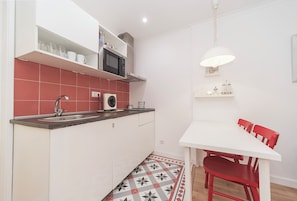Microwave, stovetop
