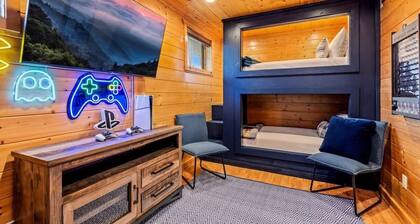 Picadilly Point: VIEWS • Hot Tub • PS5 • Fire Pit
