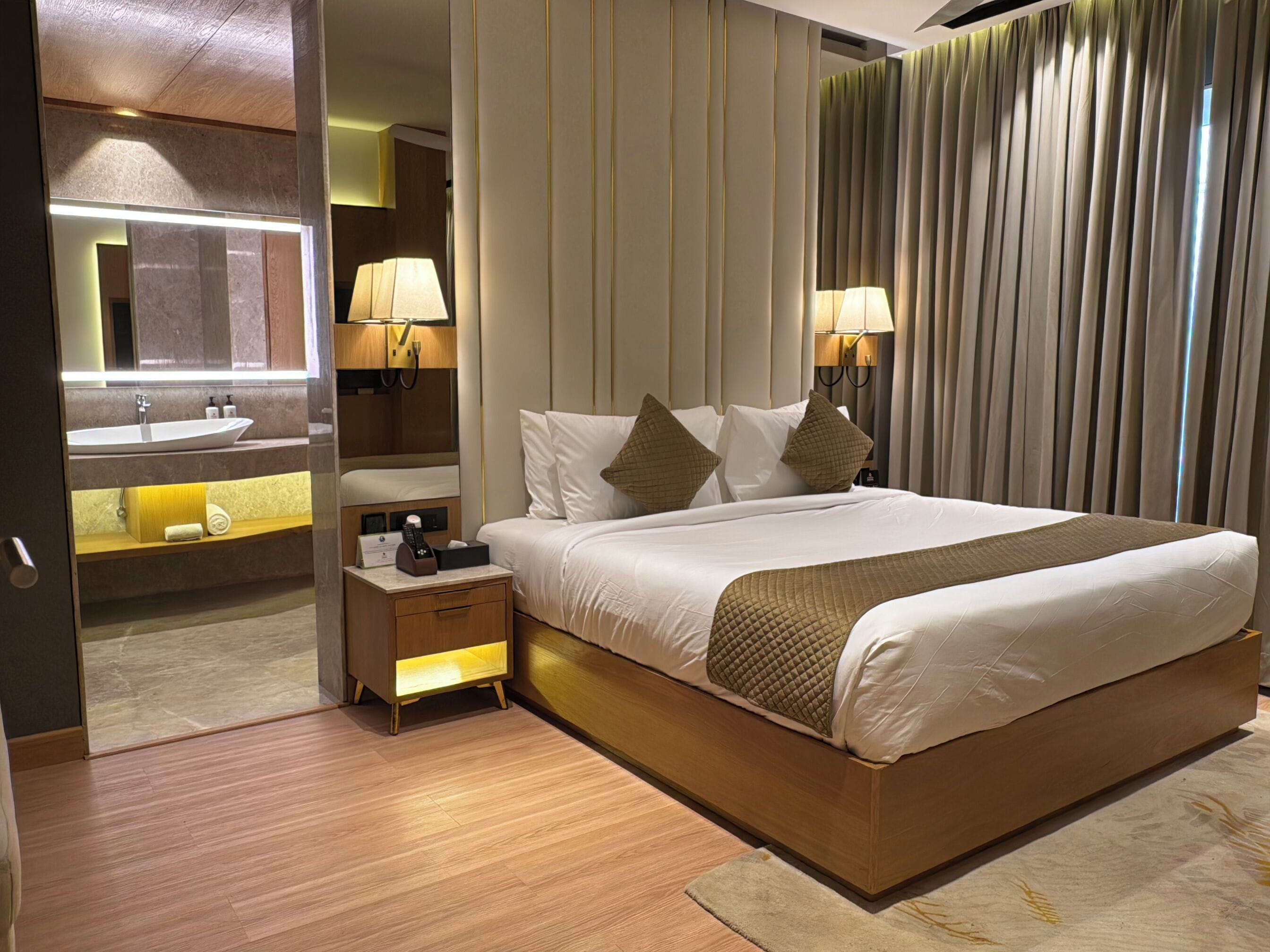 Deluxe Suite