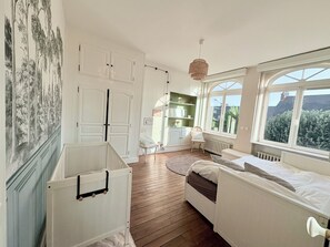 4 Schlafzimmer, Bügeleisen/Bügelbrett, WLAN, Bettwäsche