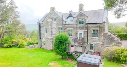 Finest Retreats | Evergreen Manor