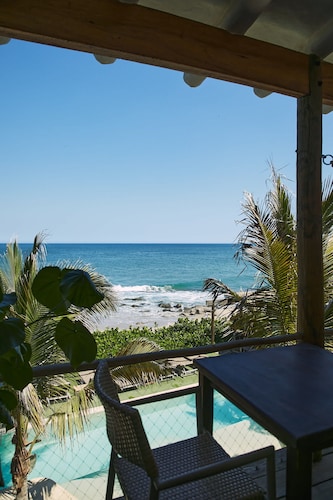 w Remarkable 1BR w Pool in M Ncora