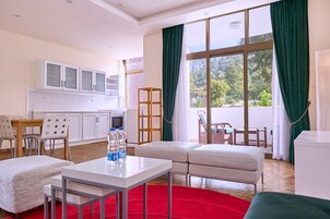 Standard Suite, City View | In-room safe, laptop workspace, blackout drapes, free WiFi