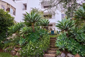 Garden - Garden Hills Hotel (Addis Ababa)