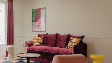 Departamento presidencial, vista a la ciudad | Área de sala de estar | Televisión de pantalla plana, Netflix y servicios de streaming