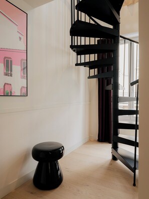 Apartamento presidencial, vistas a la ciudad | Zona de estar | Una televisión de pantalla plana, Netflix, servicios de streaming