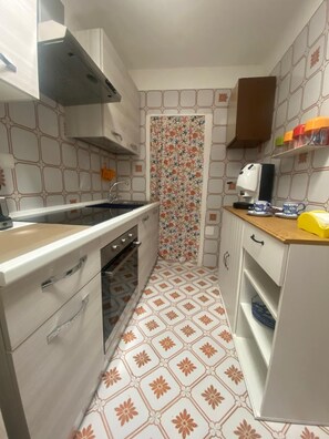 Fridge, oven, stovetop, dishwasher - CASA DONNA CONCETTA (Positano)